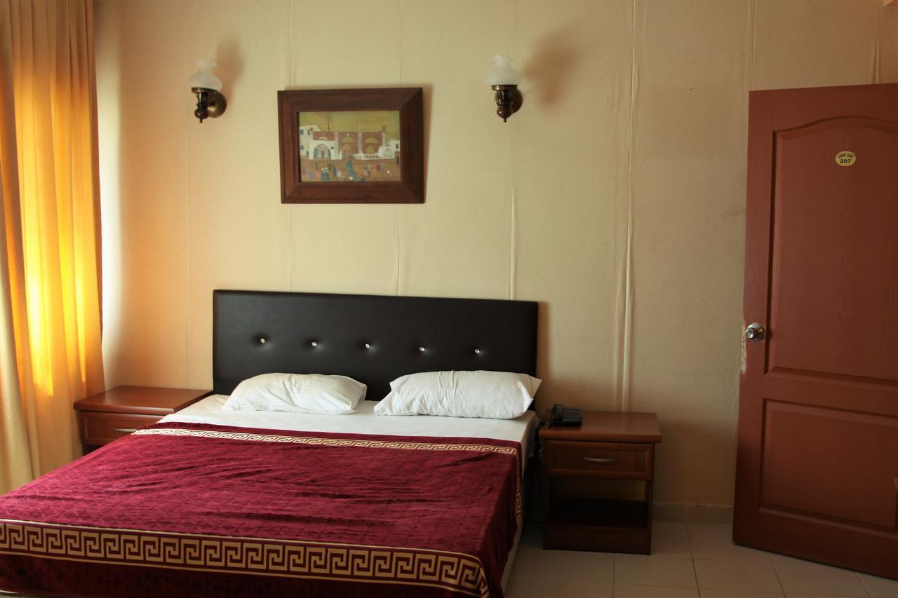 Kasgar Court Hotel Agia Varvara Екстер'єр фото